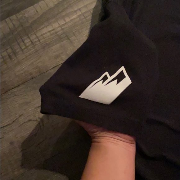 AREA BFE men’s black and white tee. NEW ALL SIZES - Picture 4 of 9